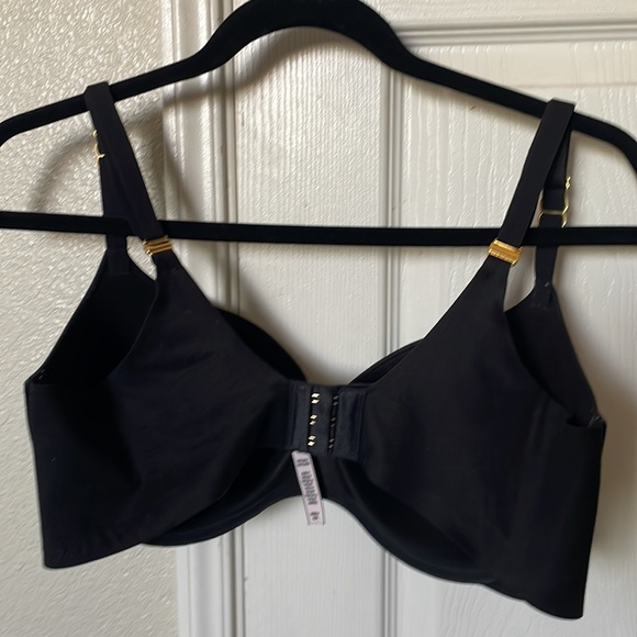 VS Incredible Demi Lined Bra - Picture 2 of 4